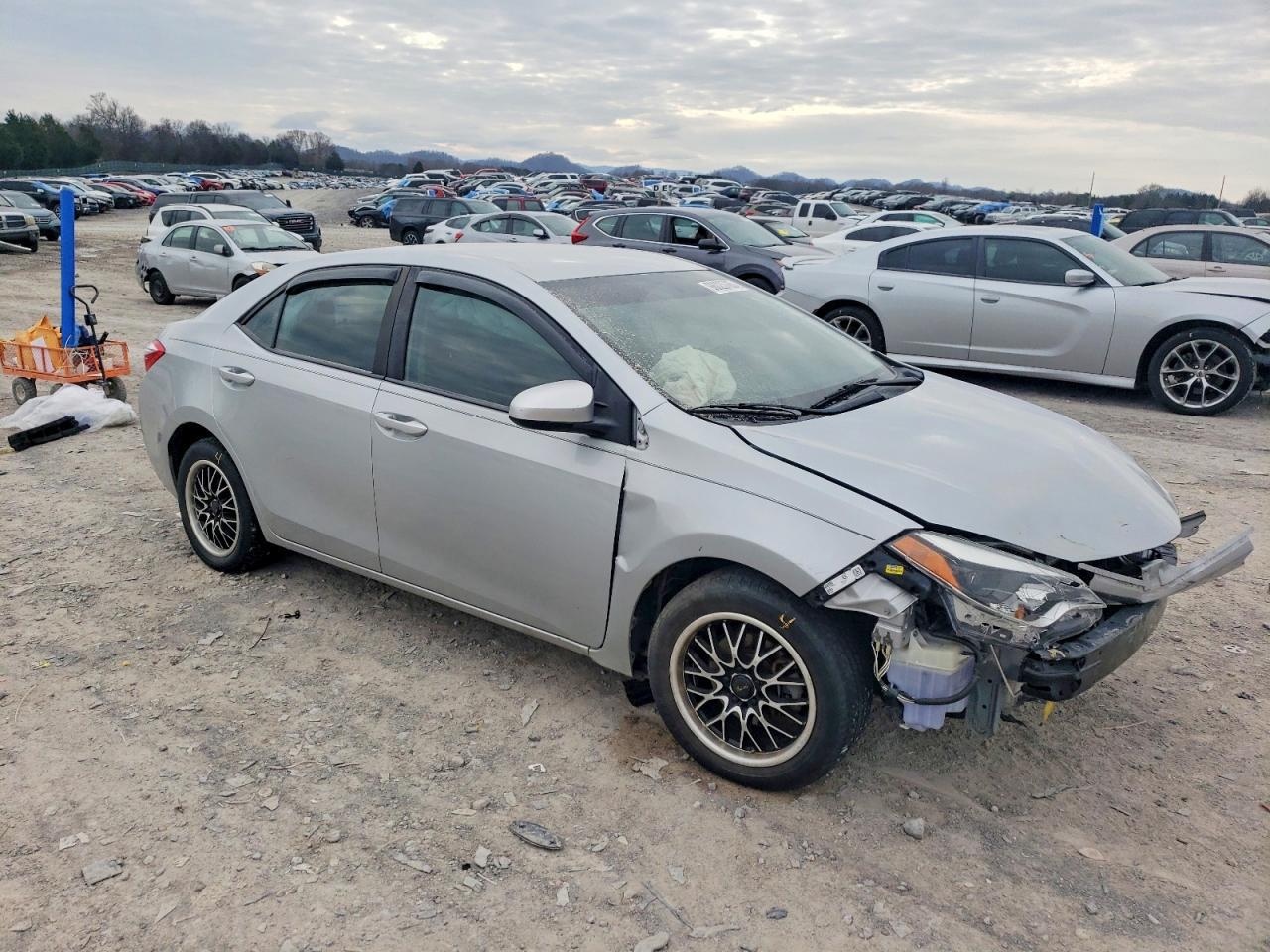 2015 TOYOTA COROLLA