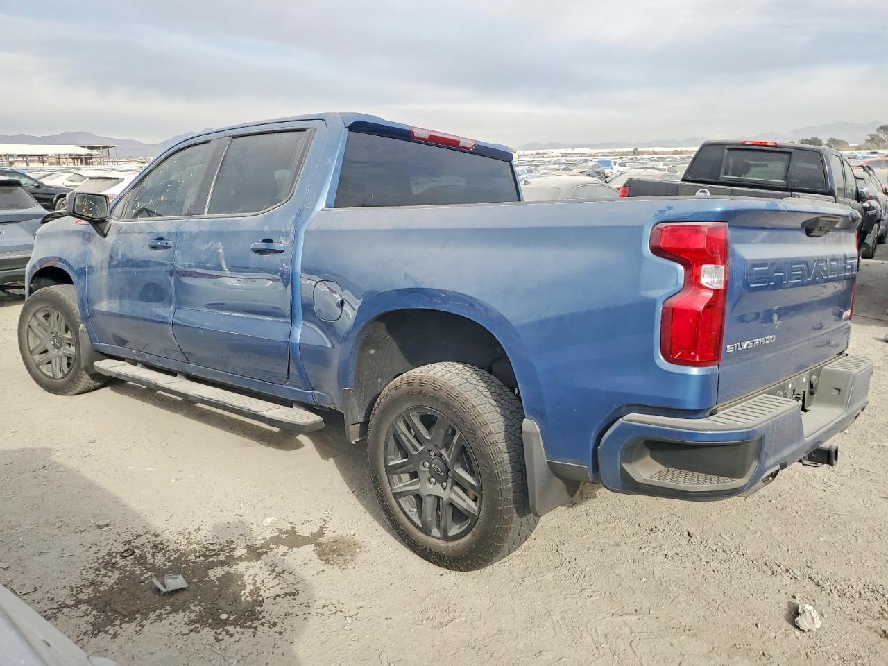 2024 CHEVROLET Silverado