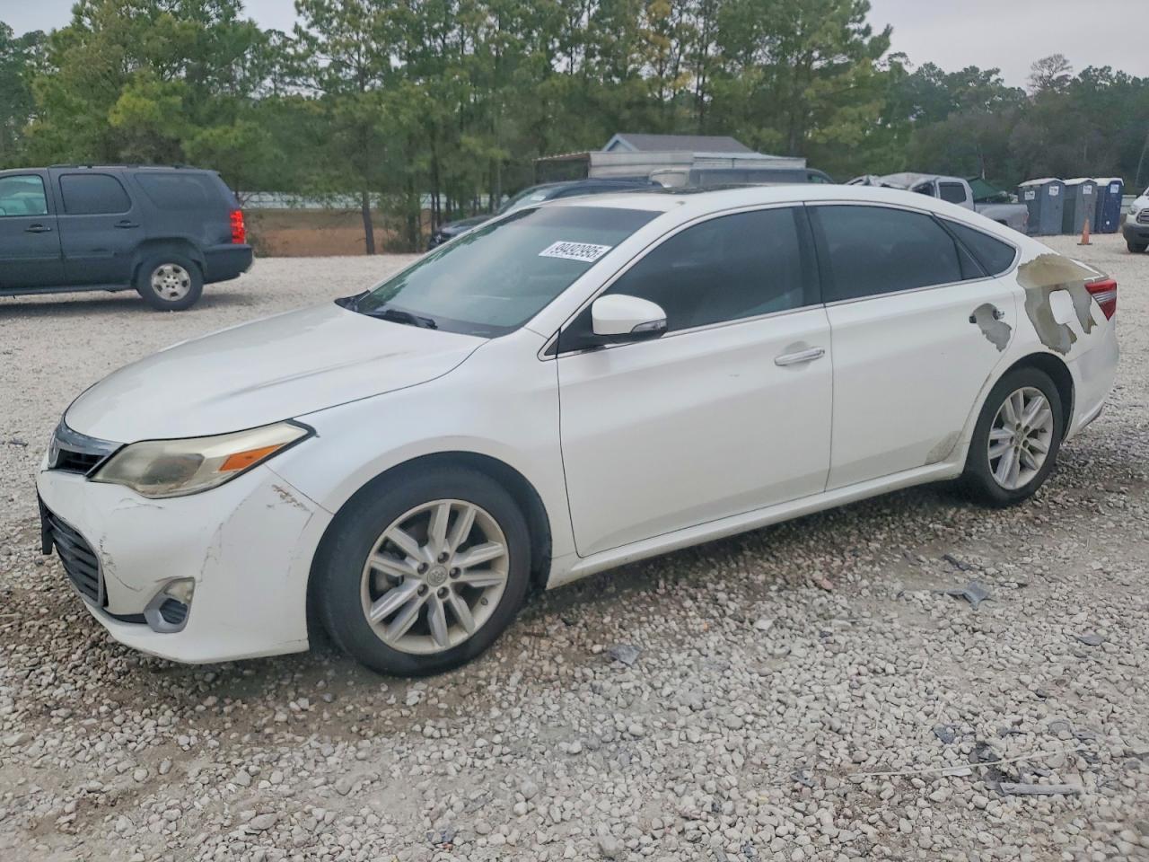 2013 TOYOTA Avalon