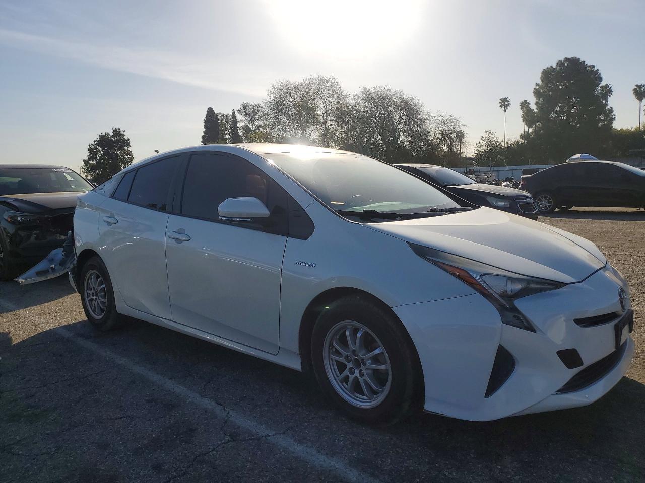 2016 TOYOTA PRIUS