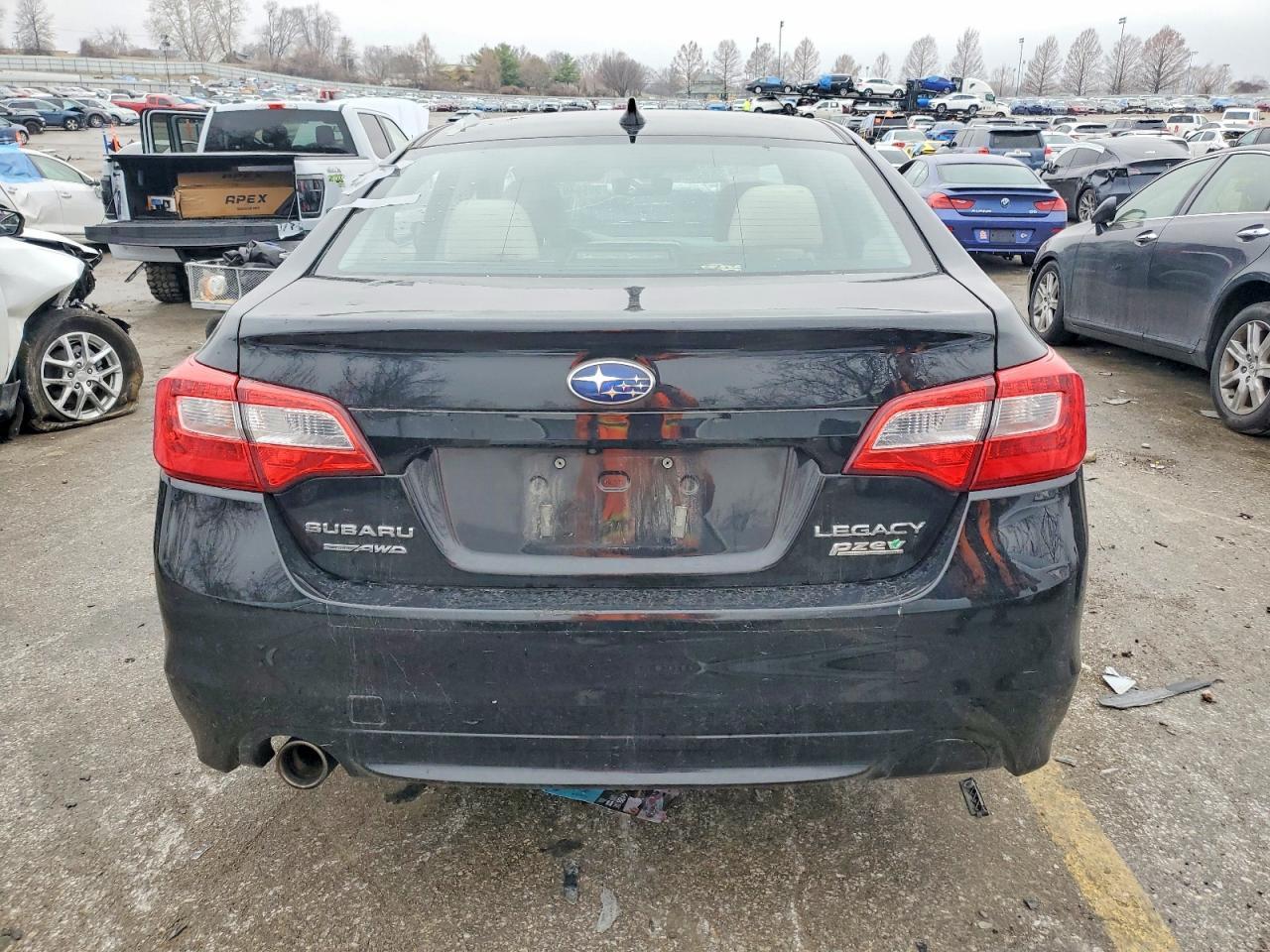 2017 SUBARU Legacy
