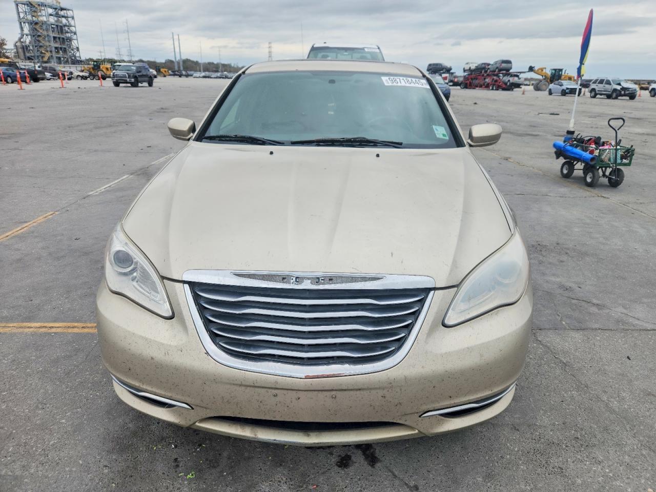 2013 CHRYSLER 200