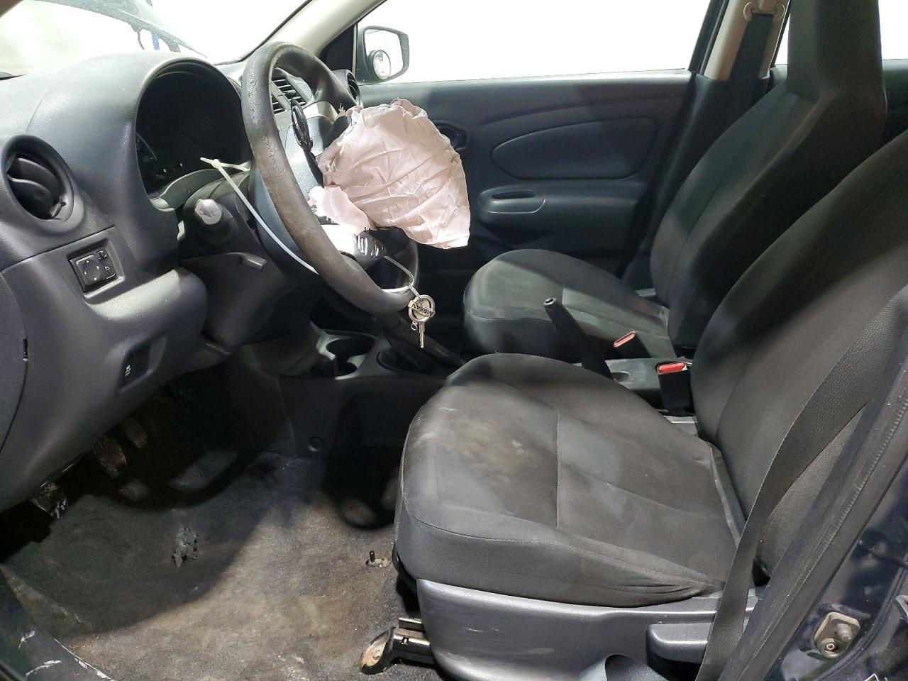 2016 NISSAN VERSA