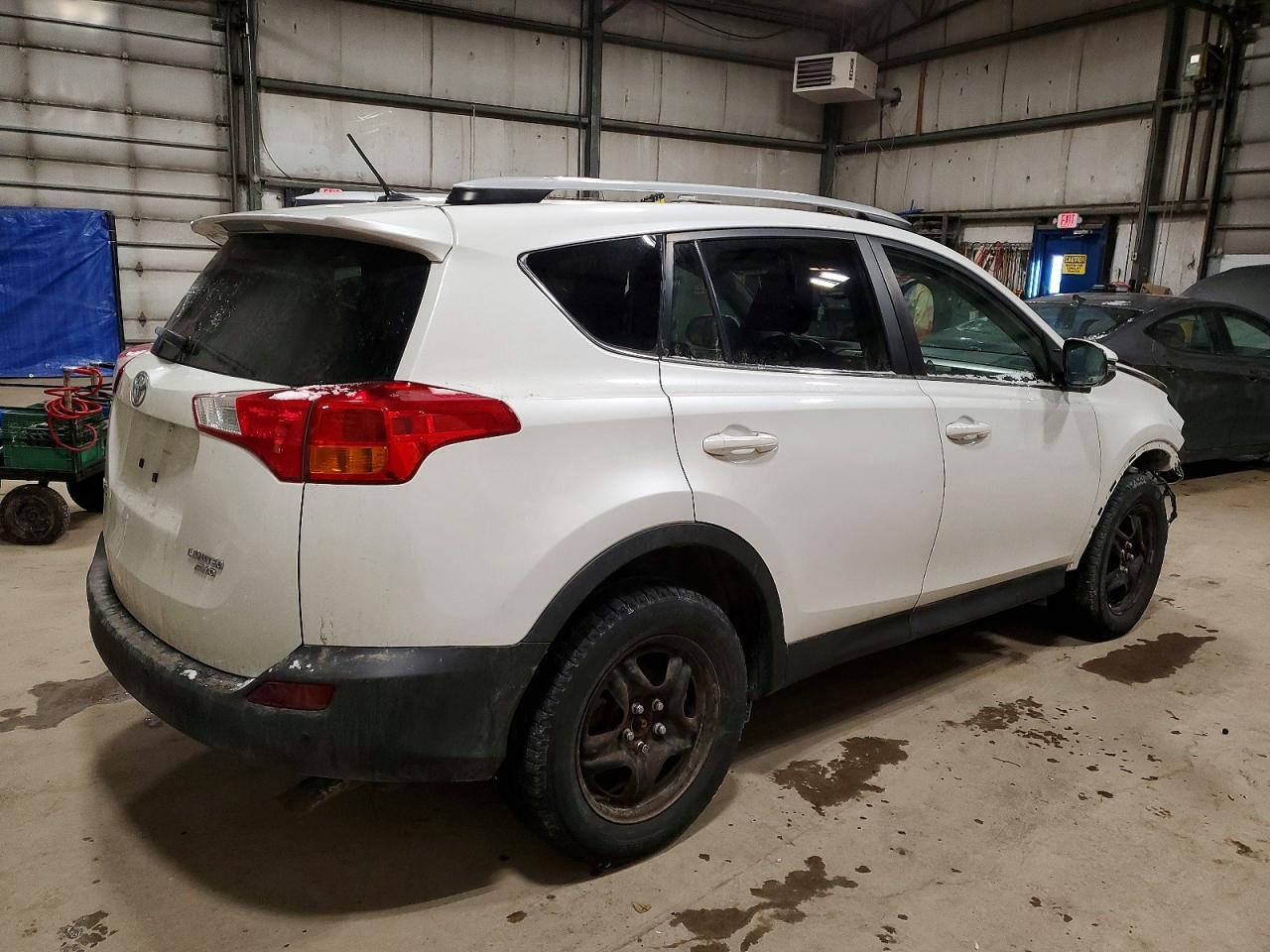 2015 TOYOTA RAV4