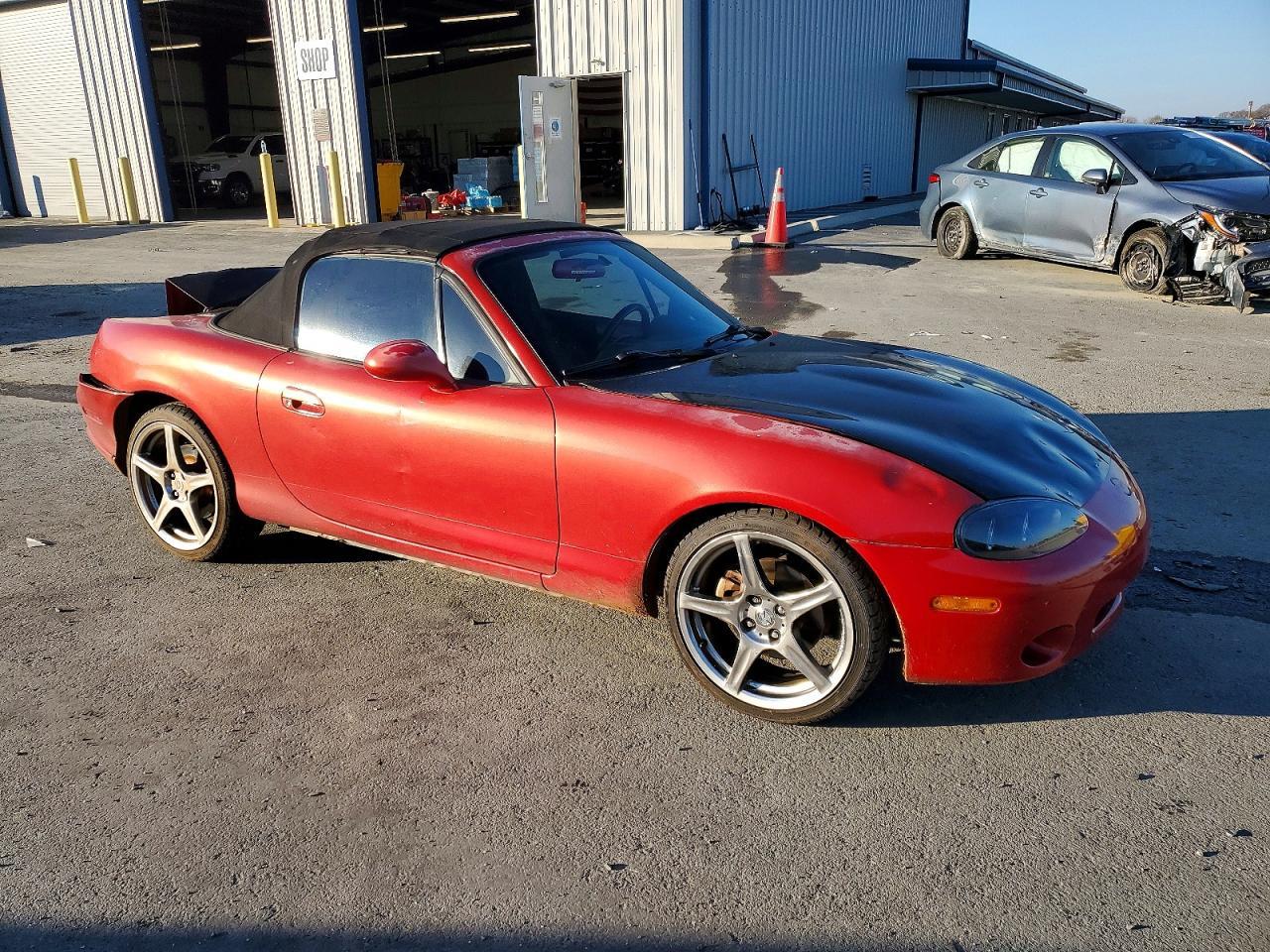 2004 MAZDA MX-5 Miata