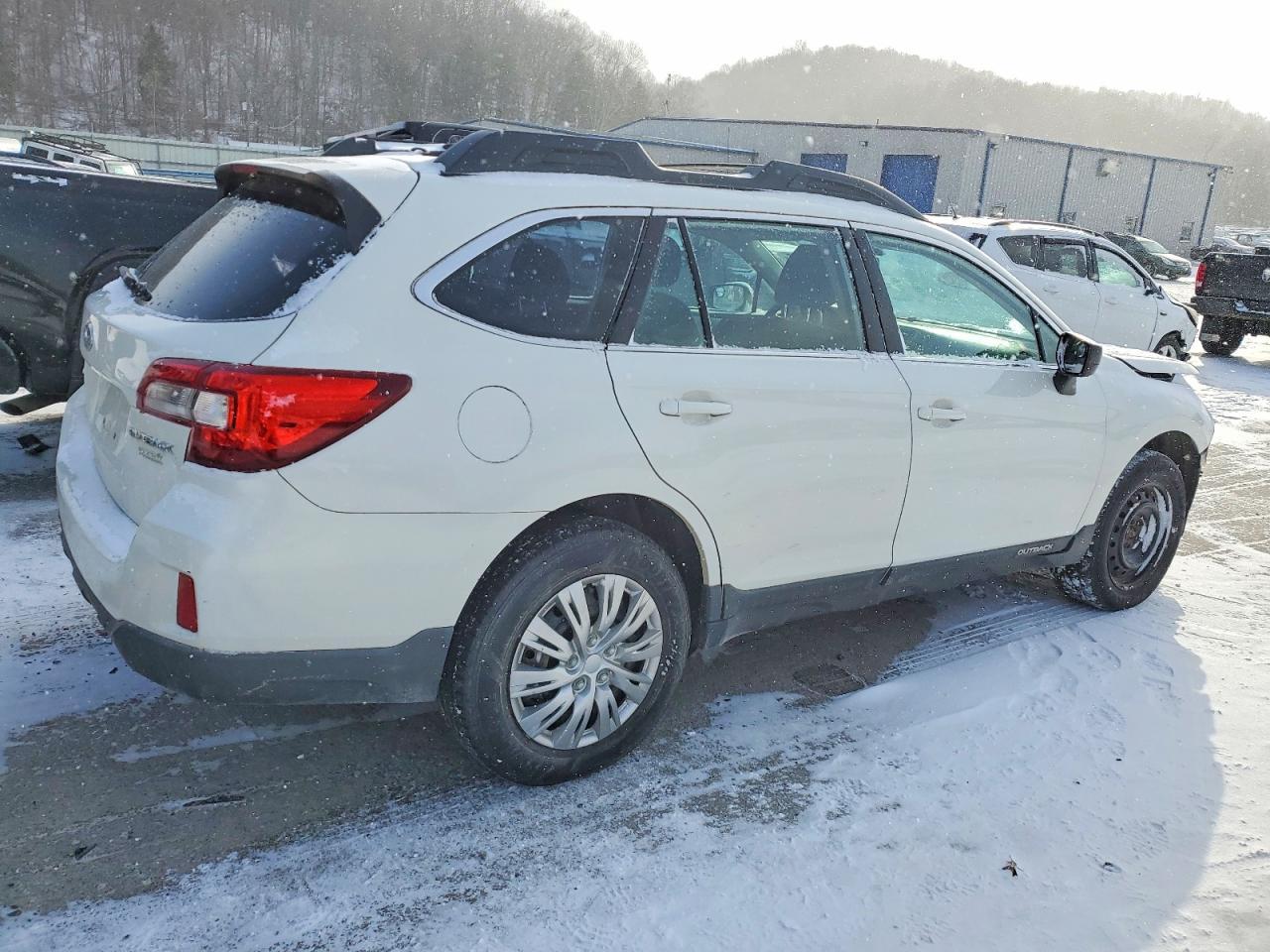 2015 SUBARU Outback