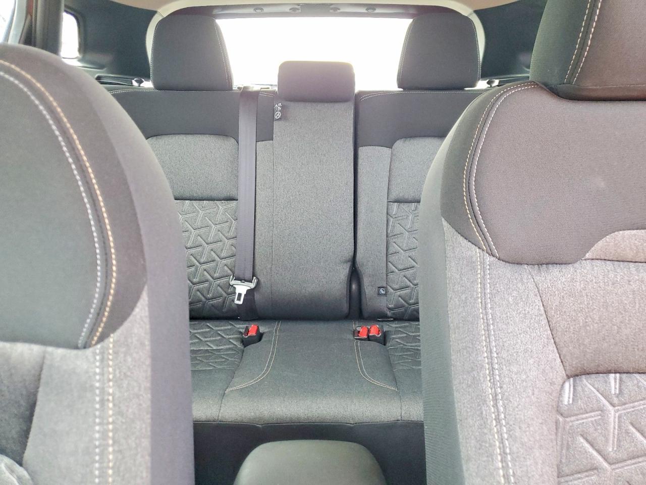 2025 NISSAN KICKS
