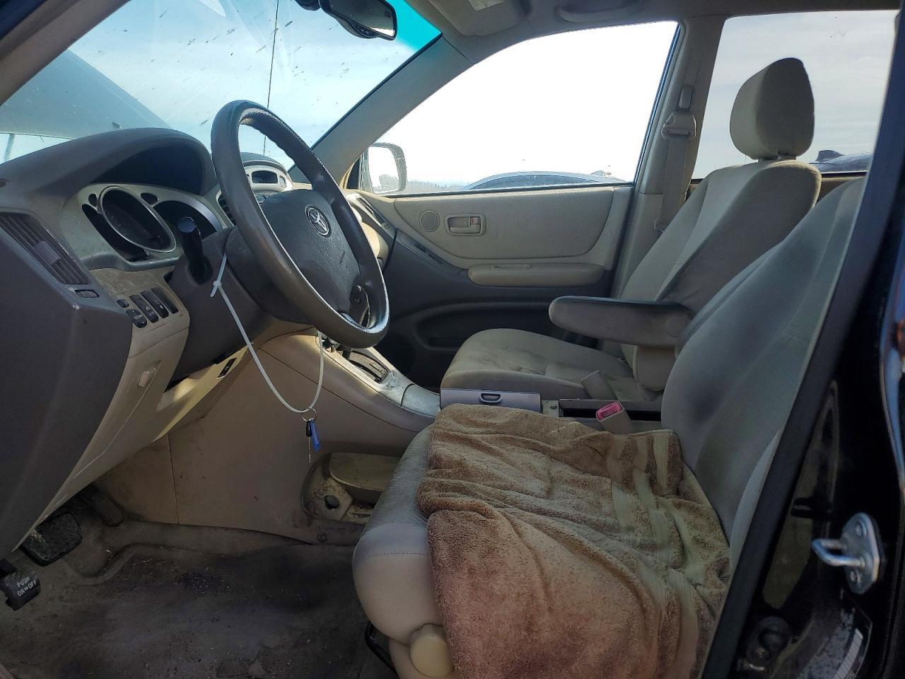 2004 TOYOTA HIGHLANDER