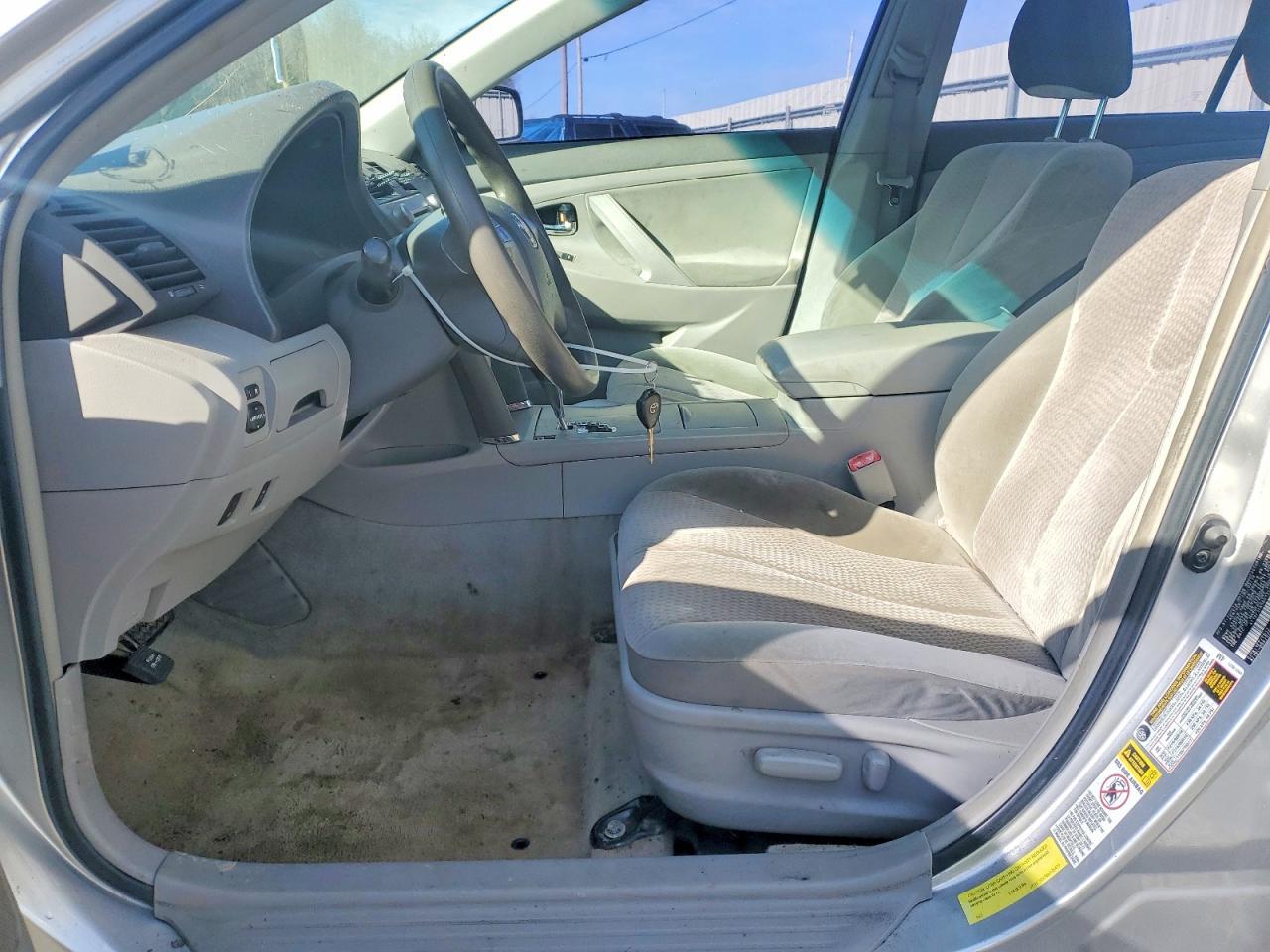 2011 TOYOTA CAMRY