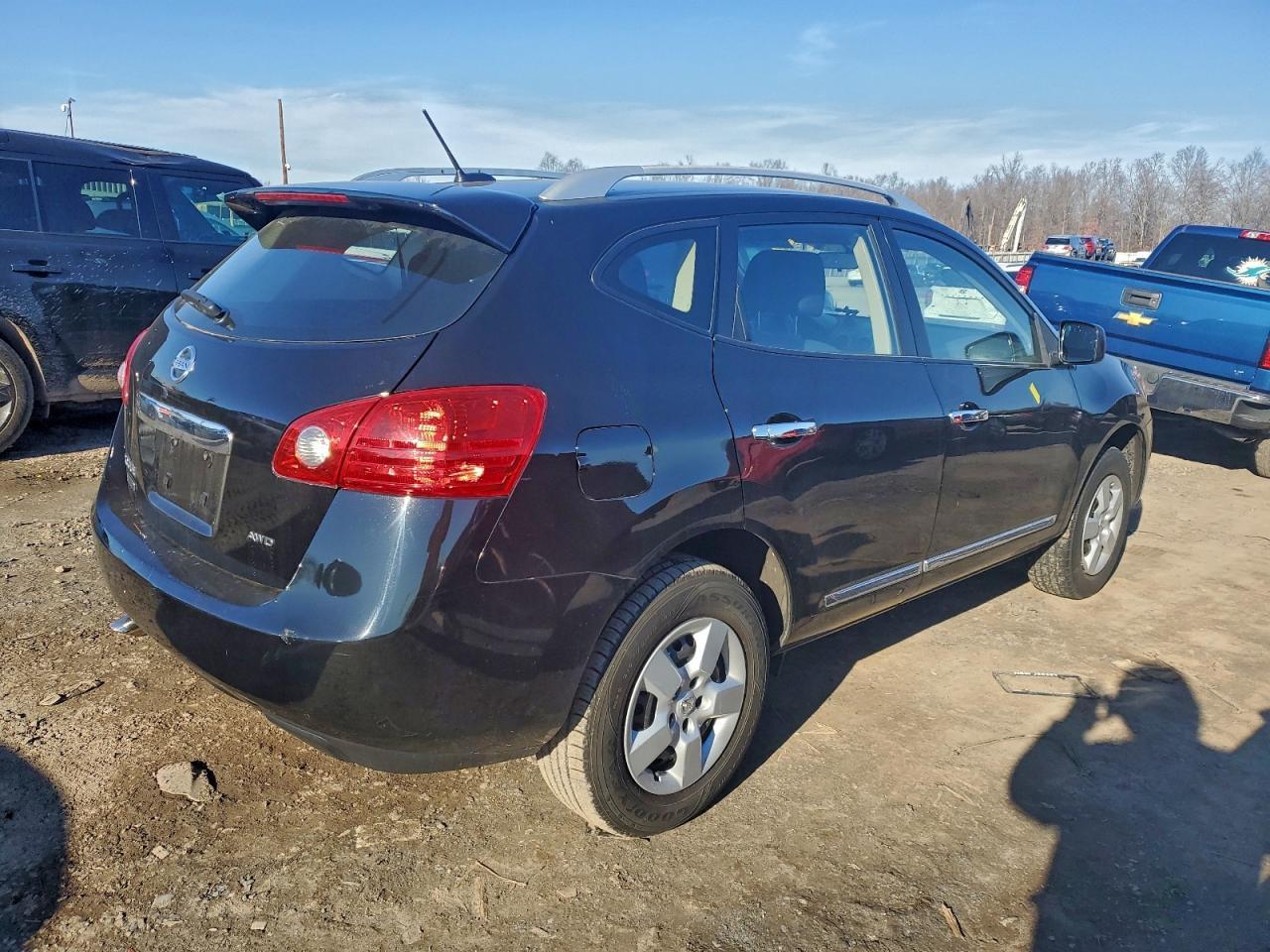 2015 NISSAN ROGUE