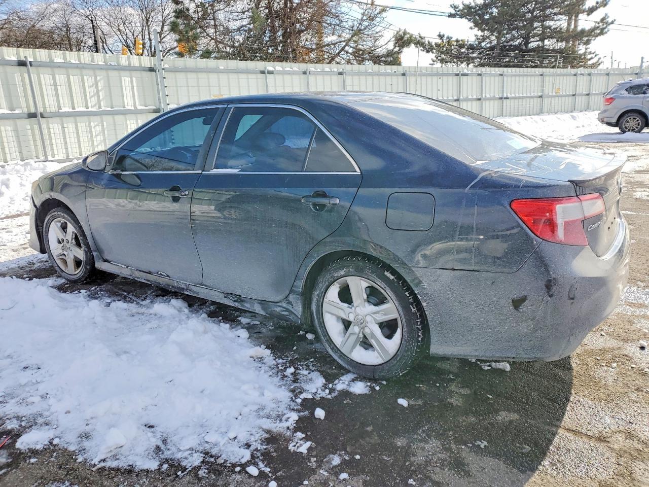 2014 TOYOTA CAMRY