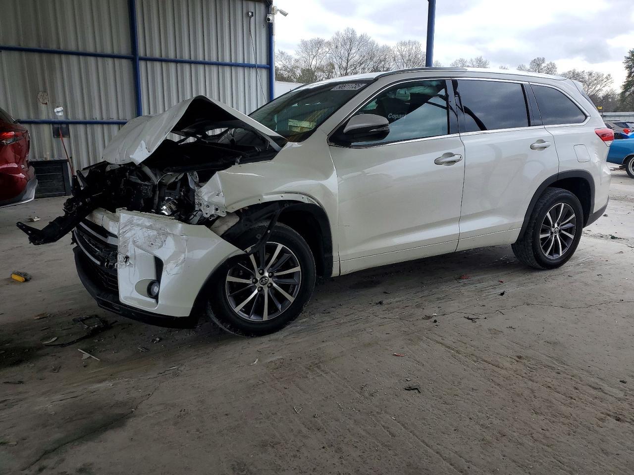 2018 TOYOTA HIGHLANDER