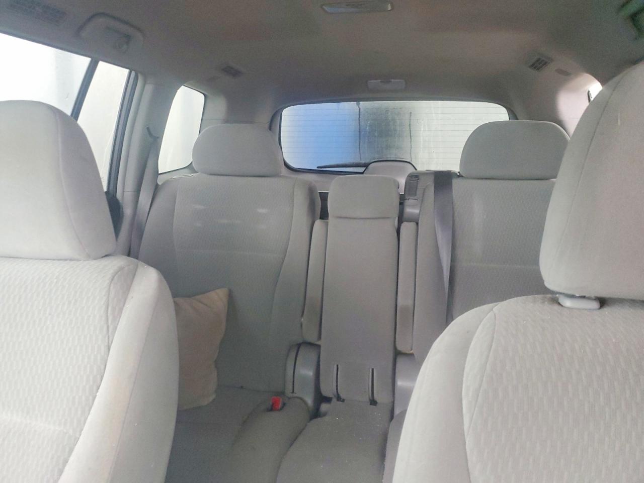 2010 TOYOTA HIGHLANDER