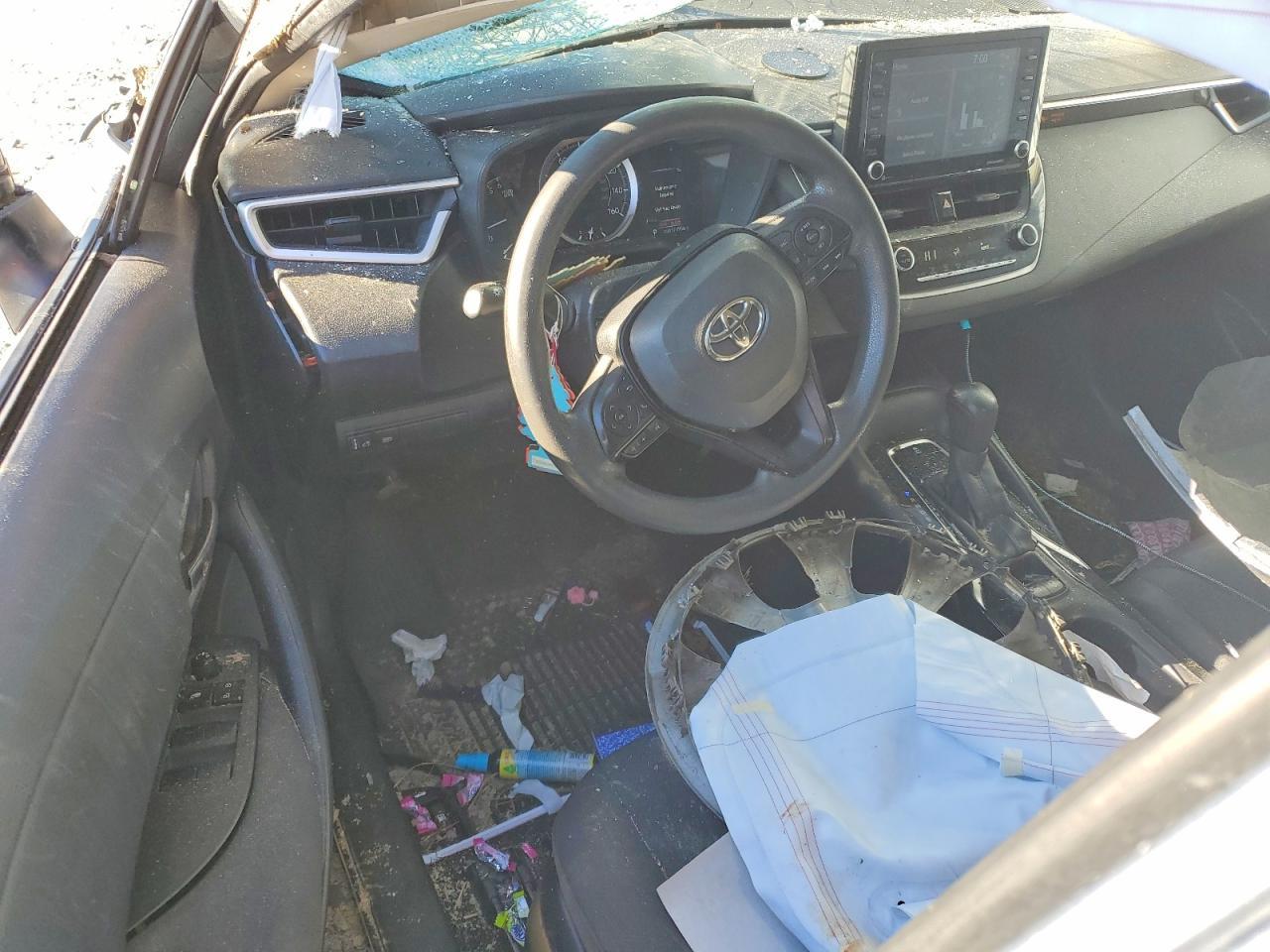 2022 TOYOTA COROLLA