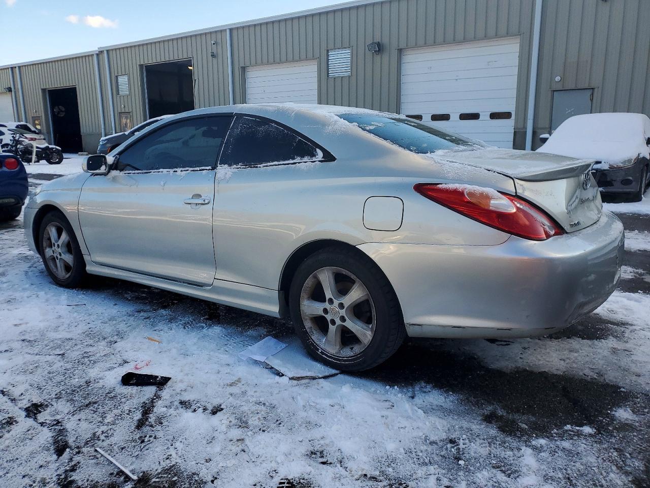 2004 TOYOTA CAMRY