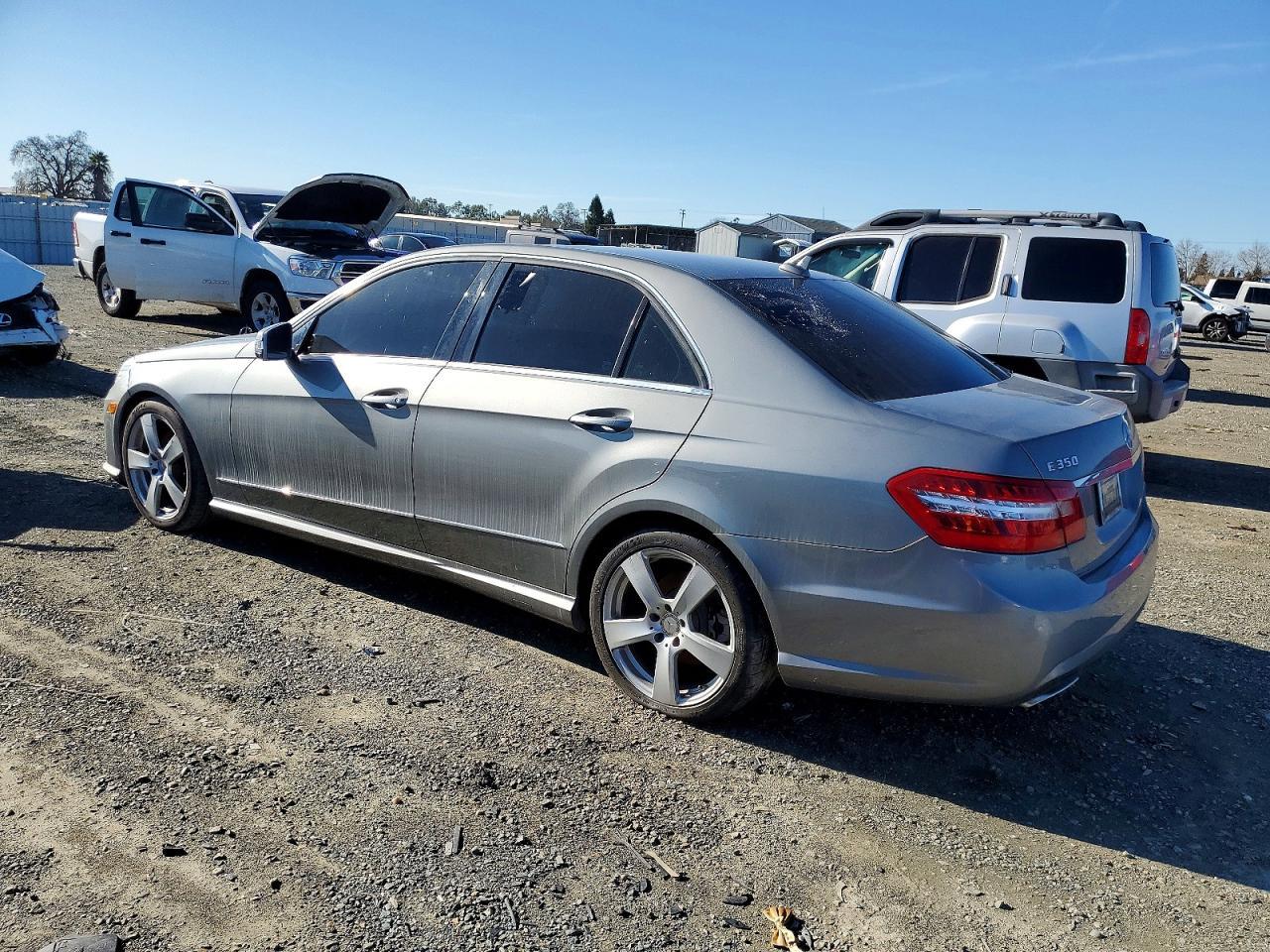 2011 MERCEDES-BENZ E-Class
