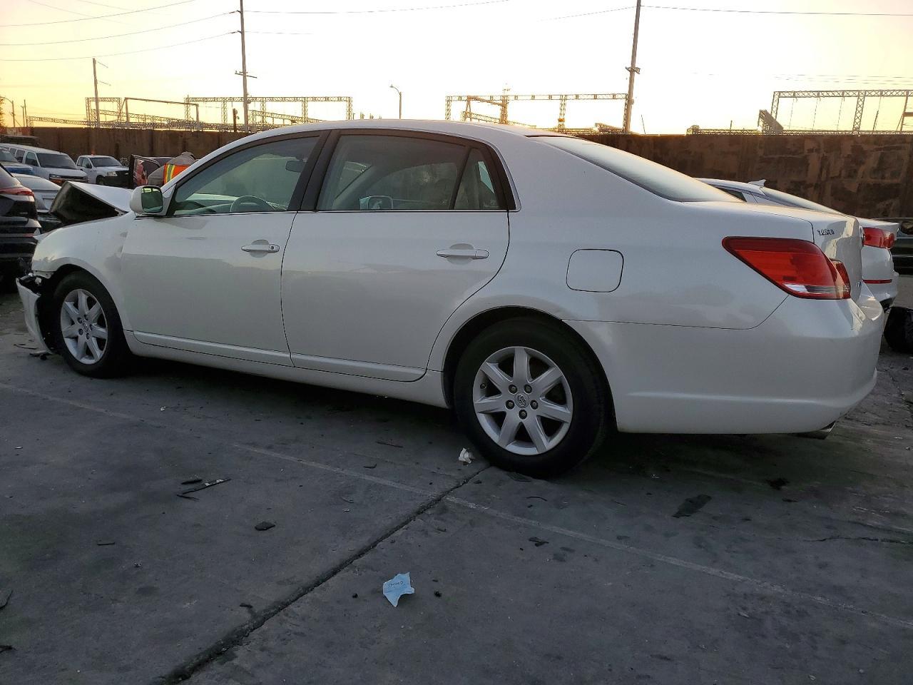 2007 TOYOTA Avalon