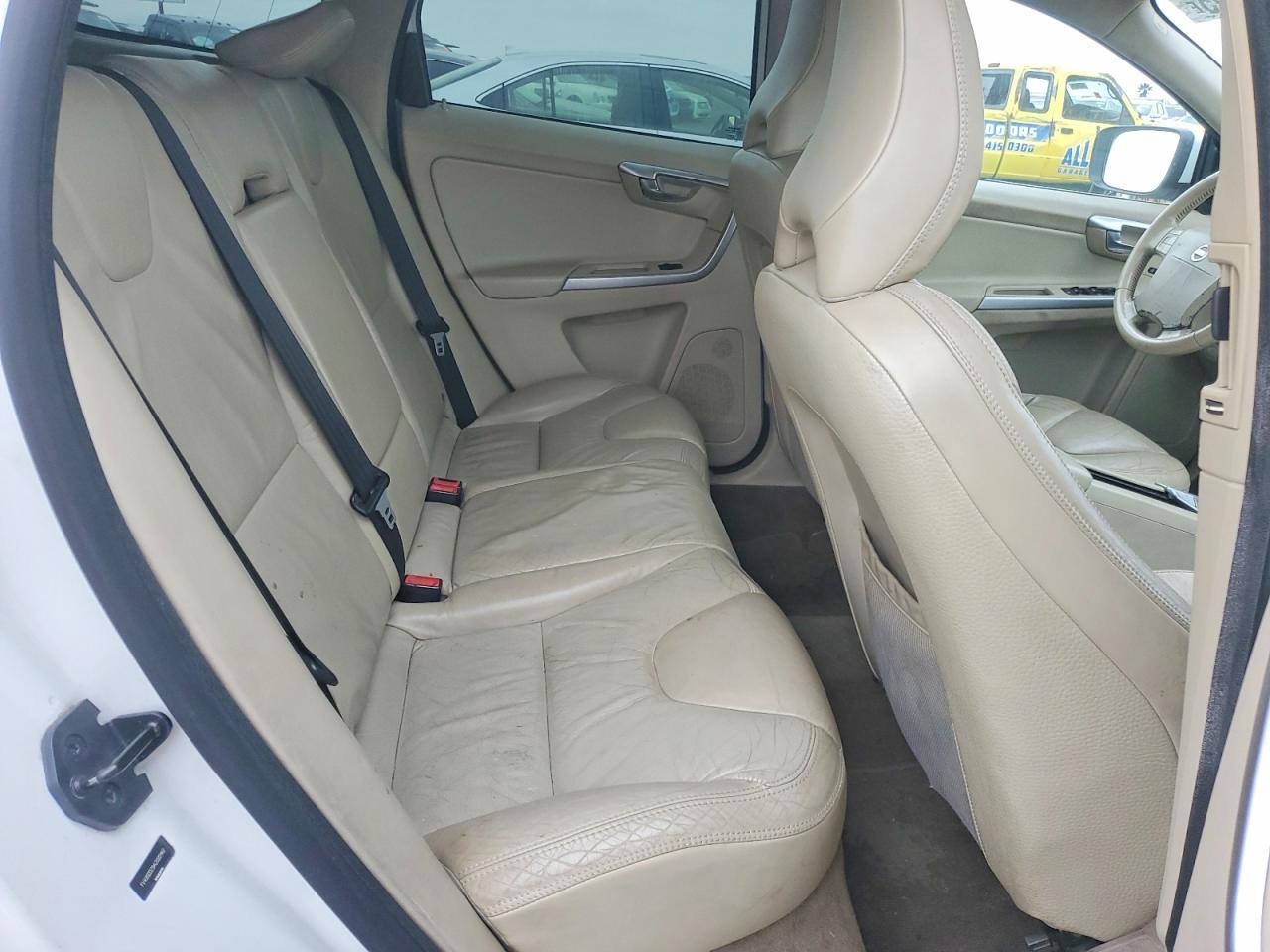 2010 VOLVO XC60