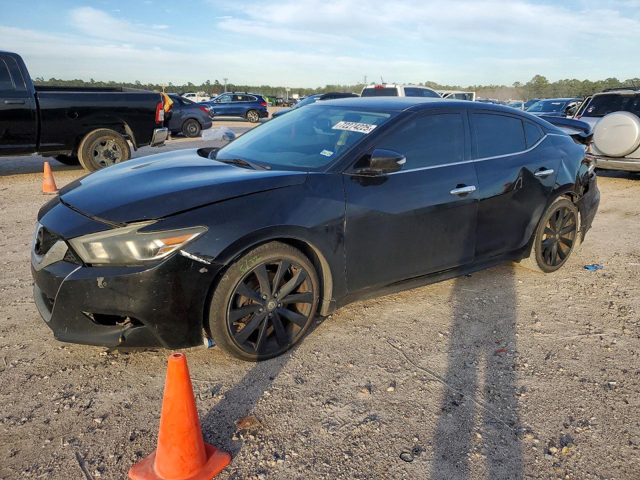 2017 NISSAN Maxima