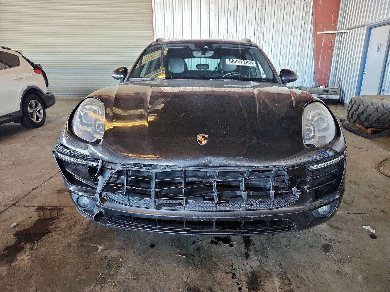 2017 PORSCHE Macan