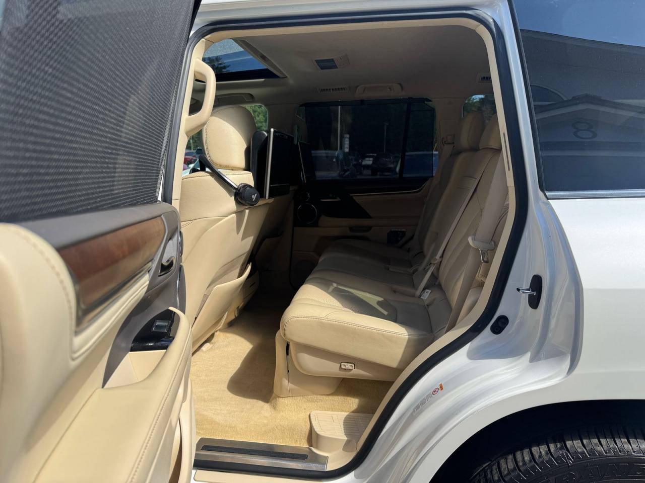 2016 LEXUS LX 570
