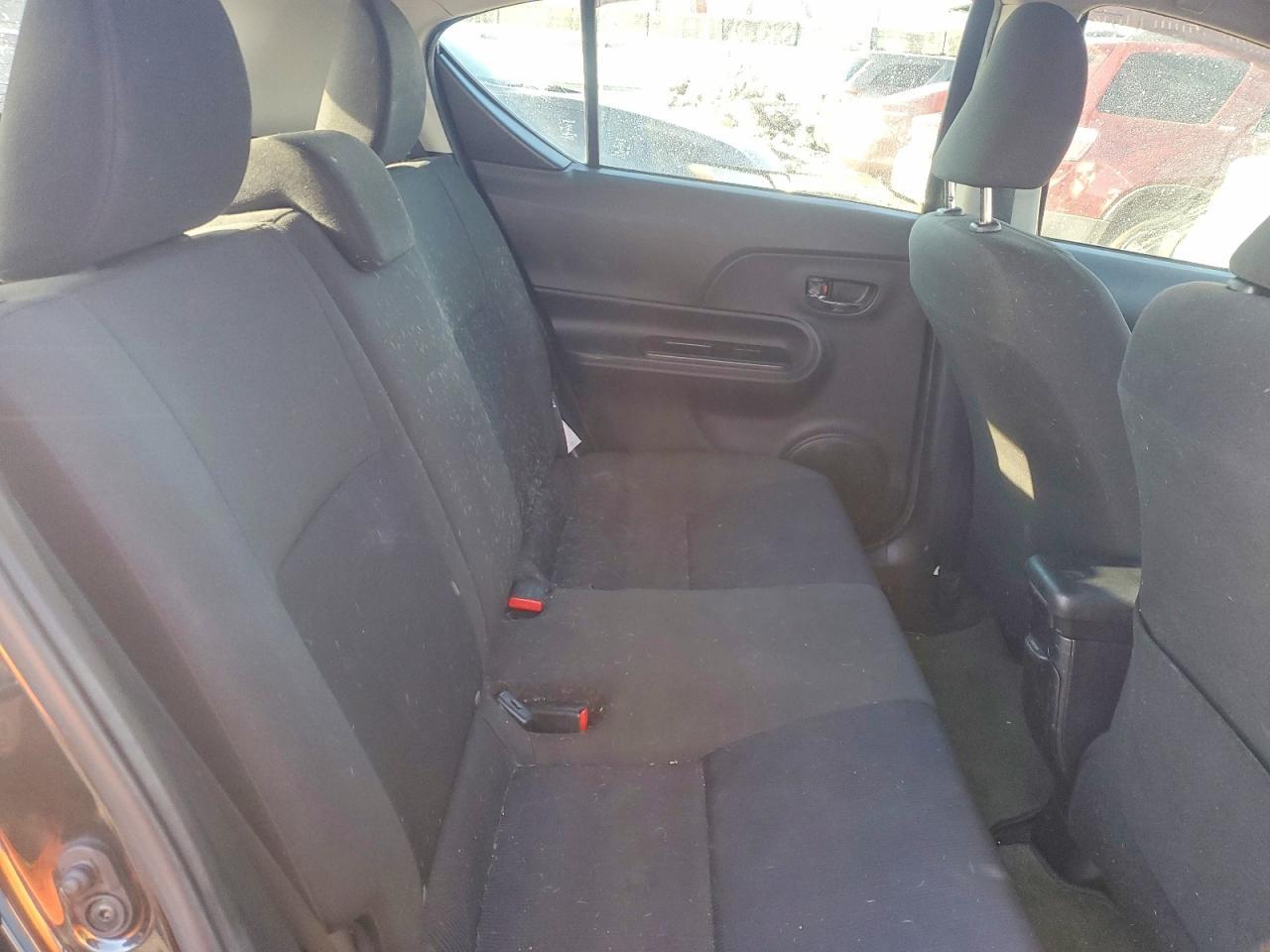 2015 TOYOTA Prius c