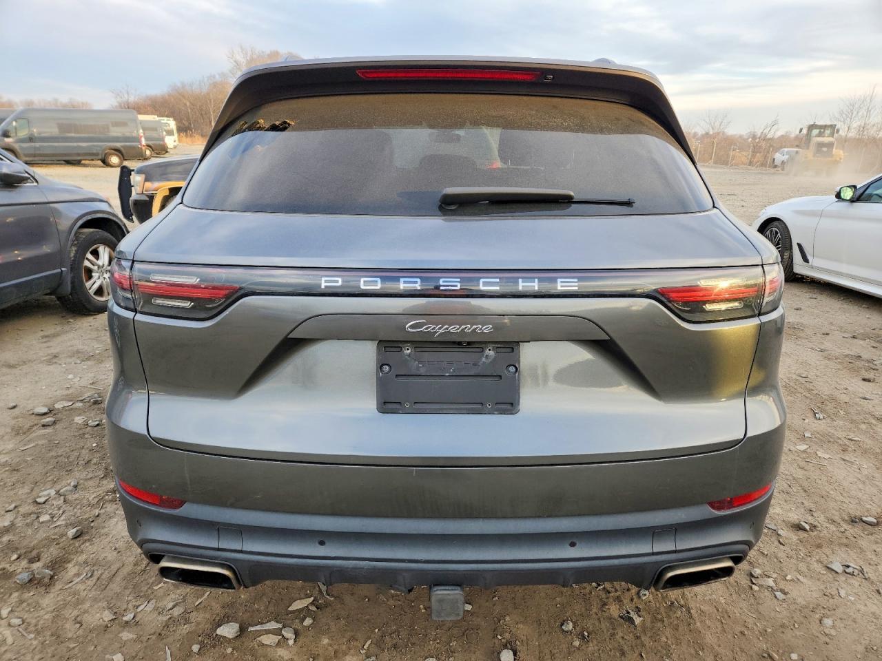 2019 PORSCHE CAYENNE