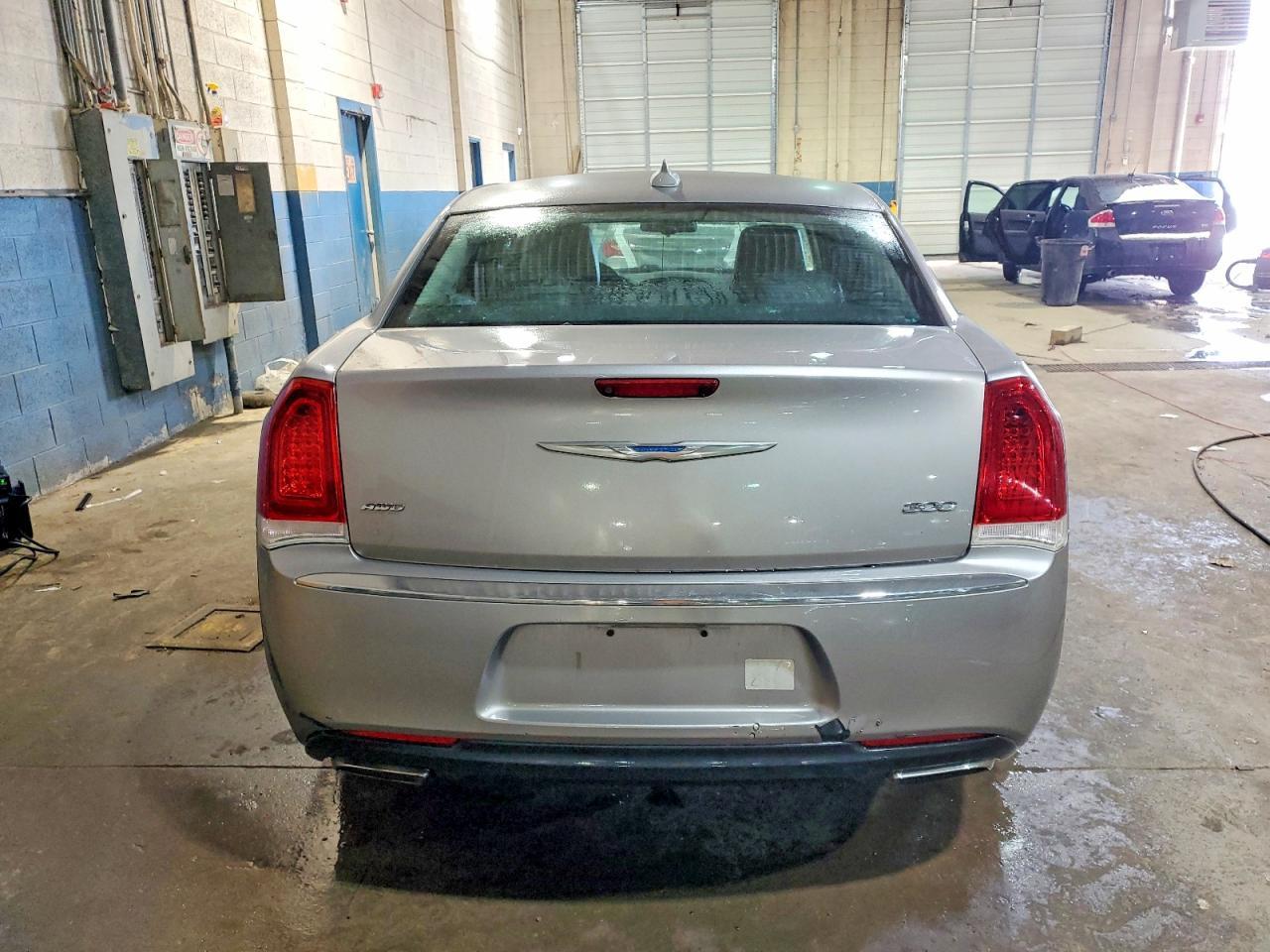 2015 CHRYSLER 300