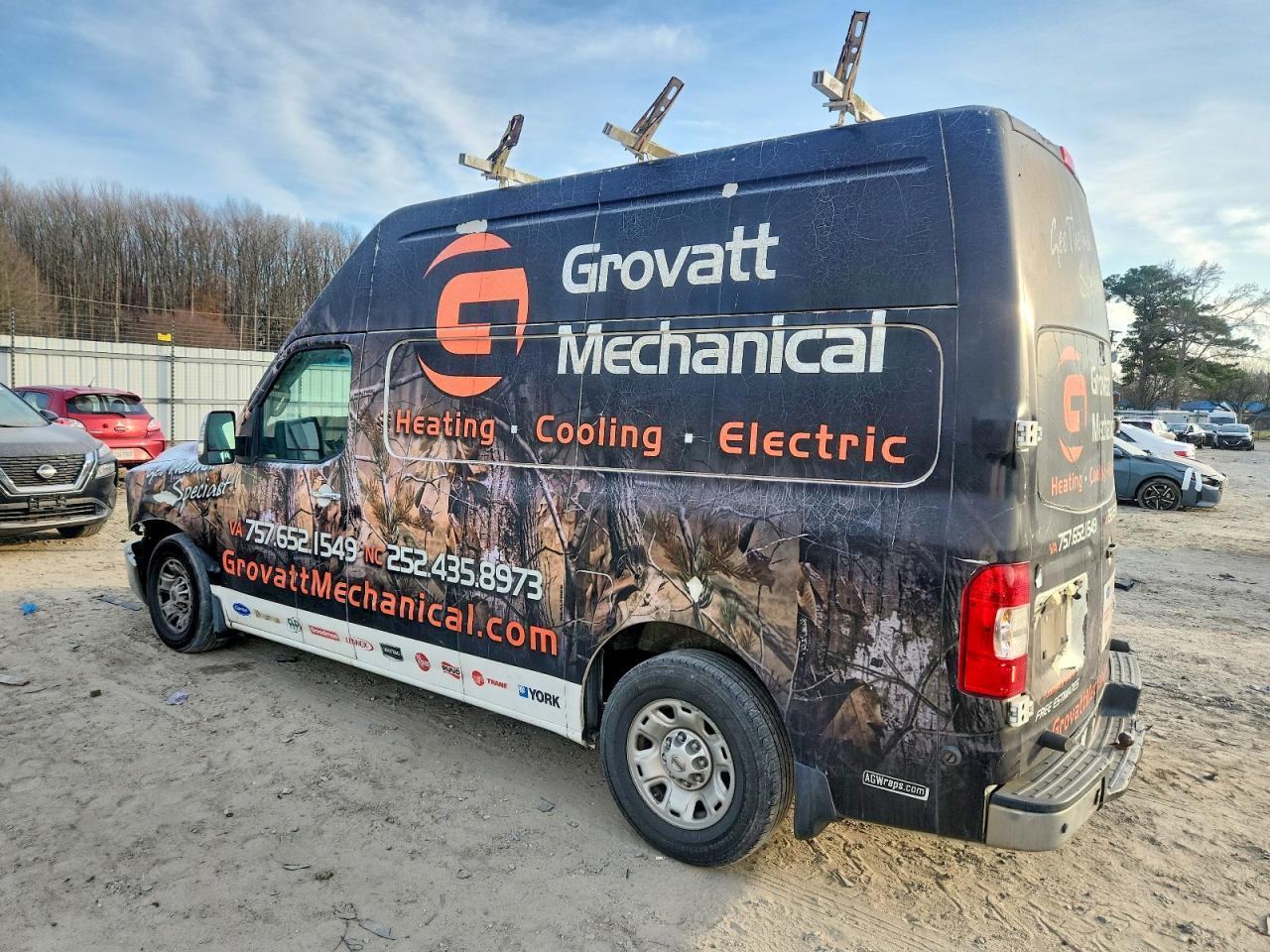 2012 NISSAN NV 2500