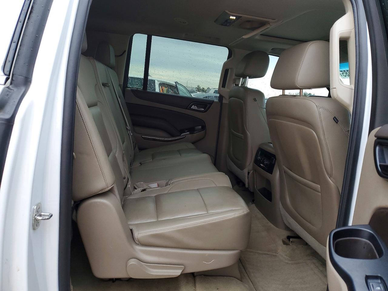 2015 CHEVROLET Suburban