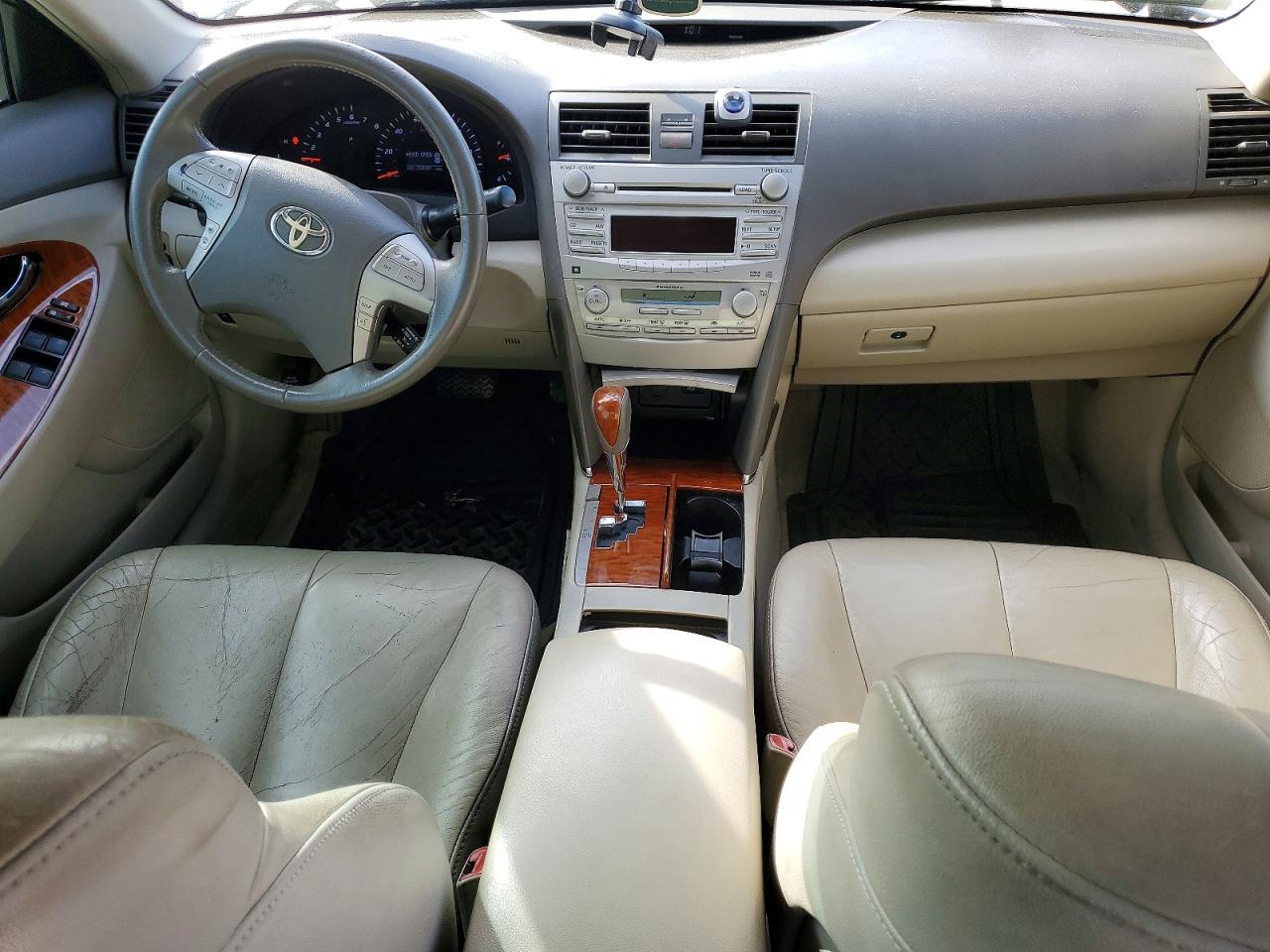 2010 TOYOTA CAMRY