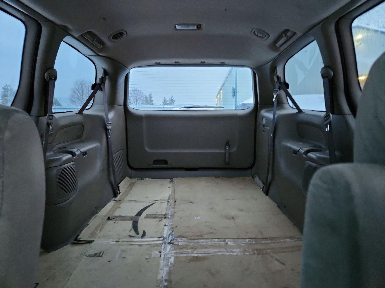 2003 TOYOTA SIENNA