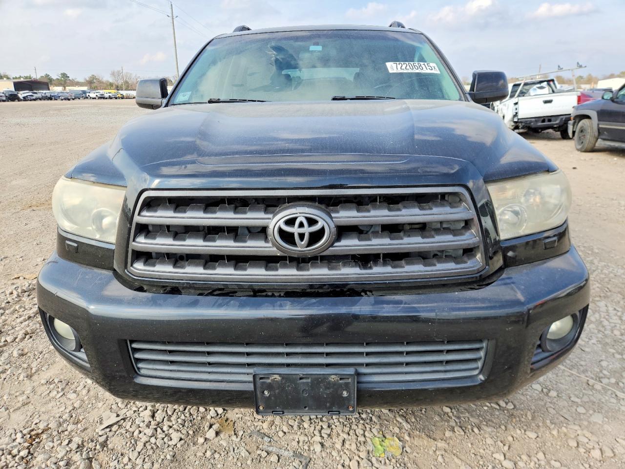 2013 TOYOTA Sequoia