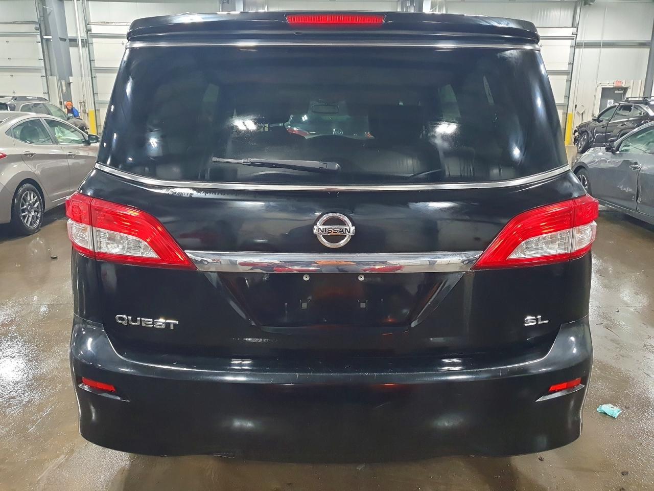 2013 NISSAN Quest