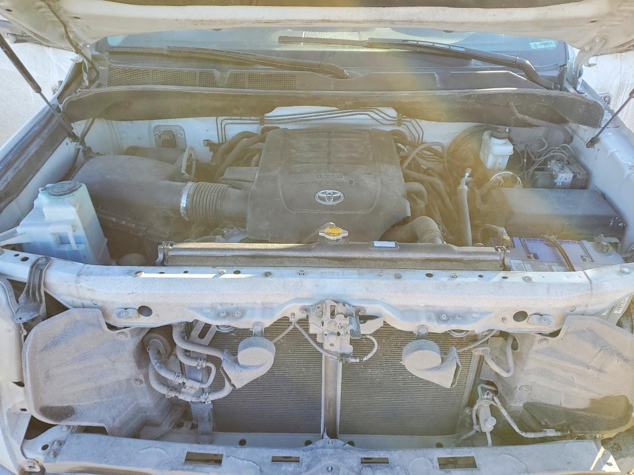 2017 TOYOTA TUNDRA
