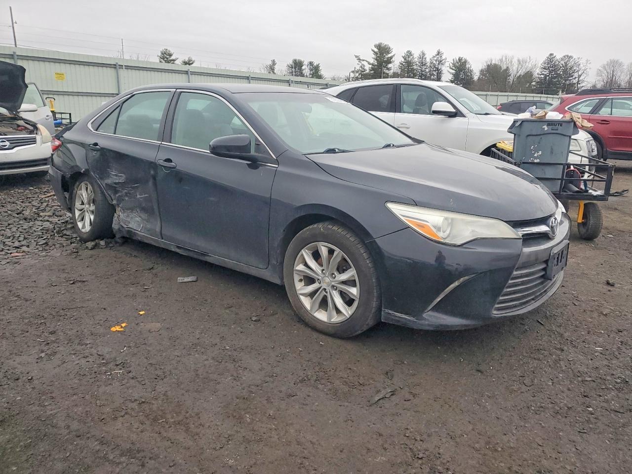 2016 TOYOTA CAMRY