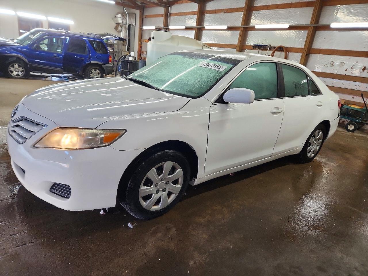 2011 TOYOTA CAMRY
