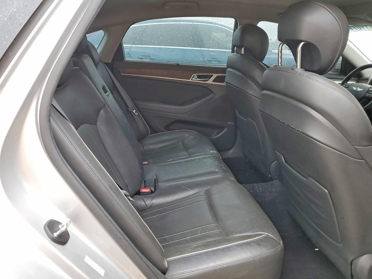 2015 HYUNDAI GENESIS