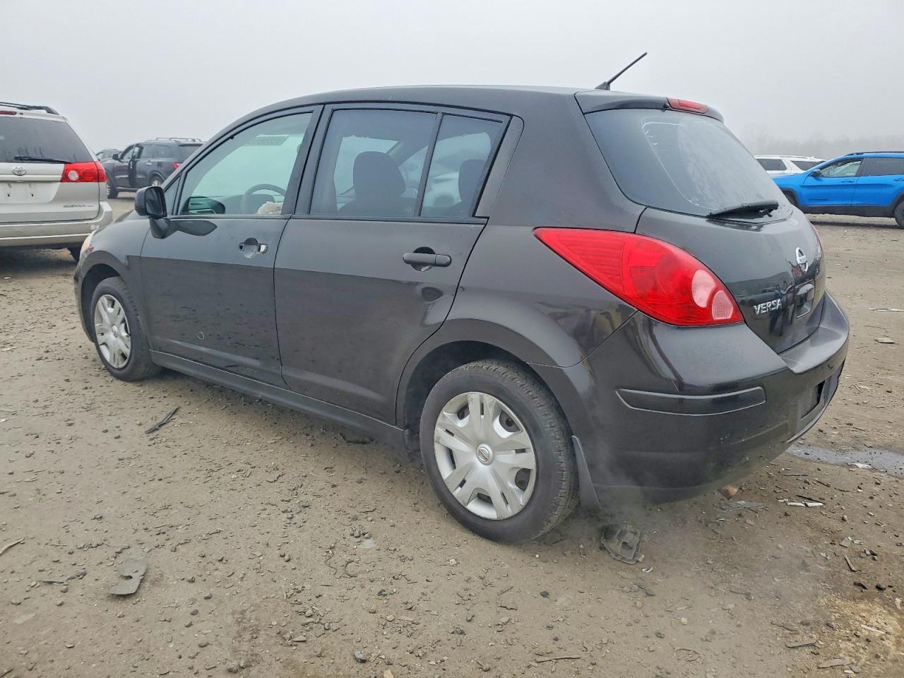 2011 NISSAN VERSA
