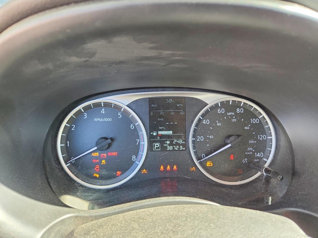 2024 NISSAN KICKS
