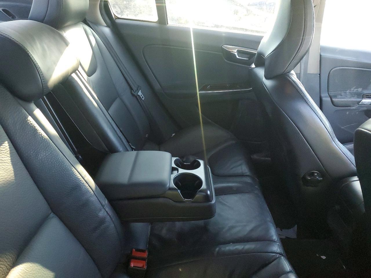 2012 VOLVO S60