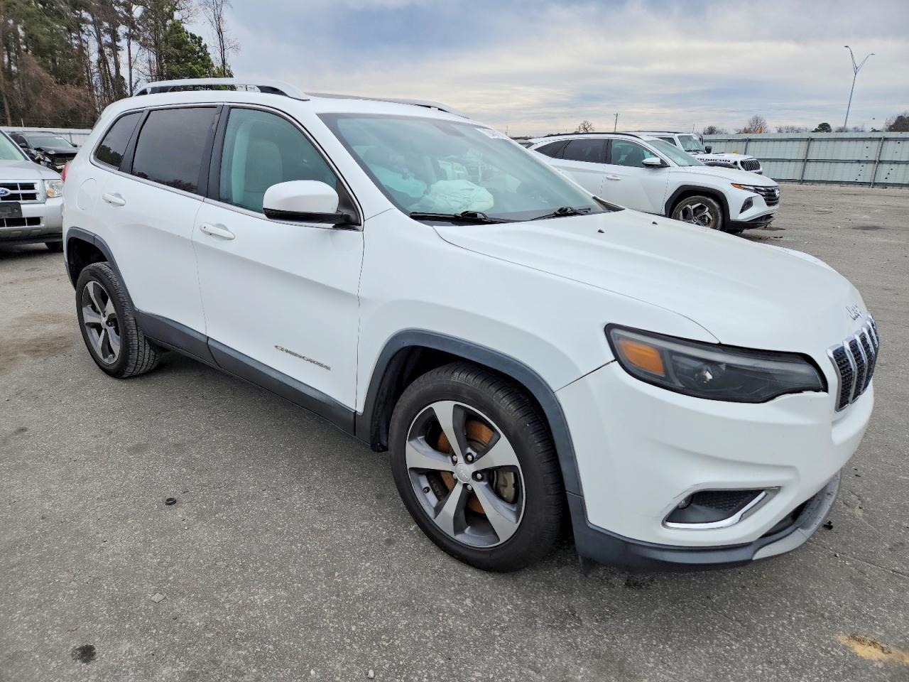 2019 JEEP CHEROKEE