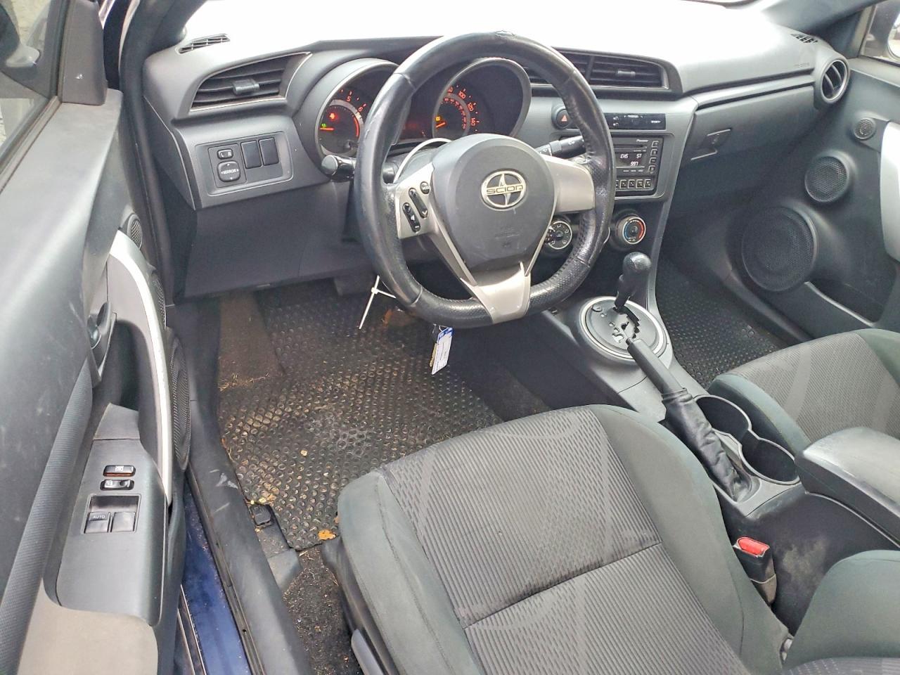 2011 TOYOTA SCION