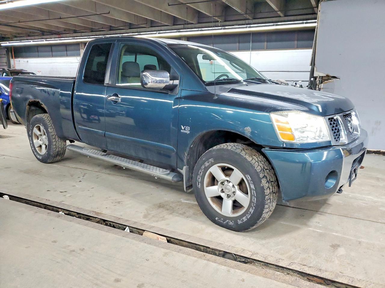 2004 NISSAN Titan