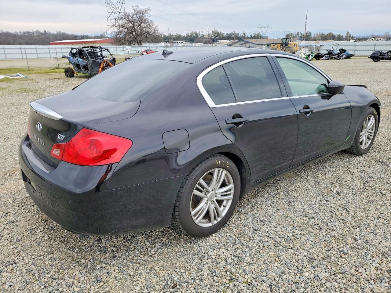 2012 INFINITI G37