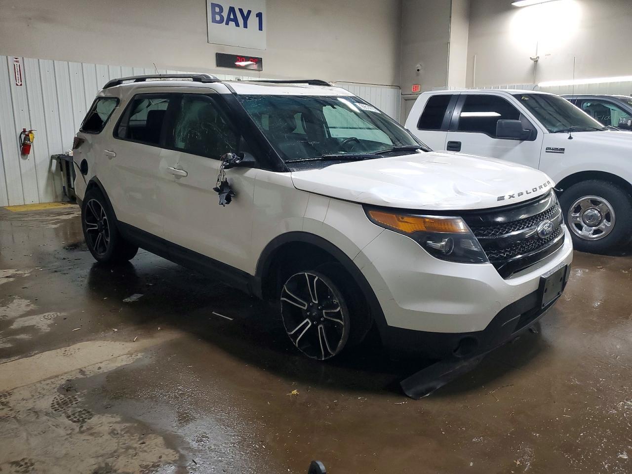 2015 FORD Explorer Sport Trac
