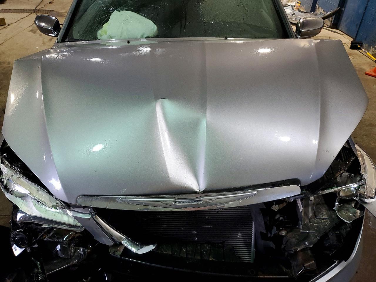 2013 CHRYSLER 200