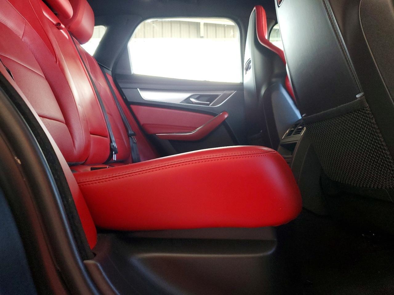 2021 JAGUAR F-Pace