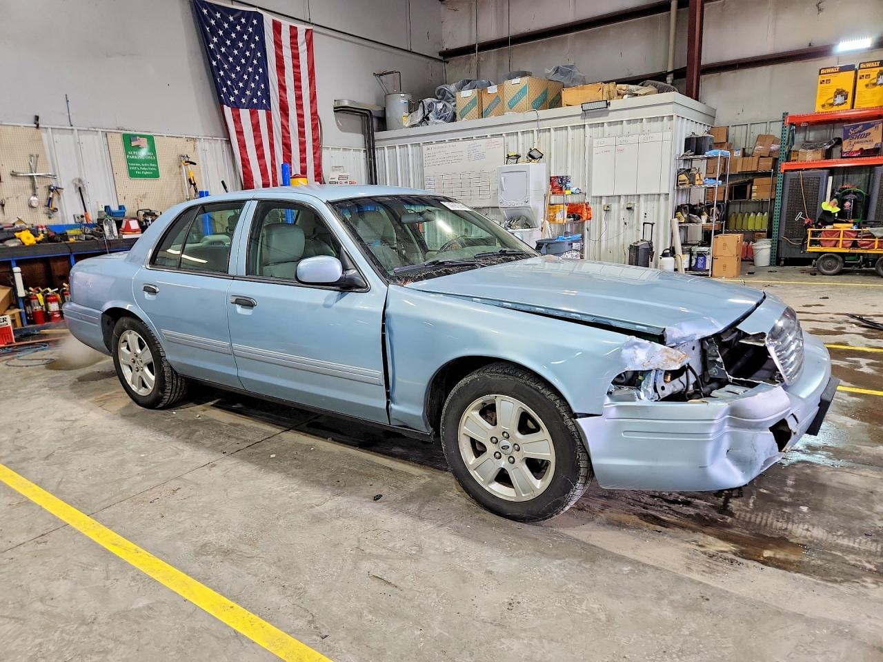 2011 FORD Crown Victoria