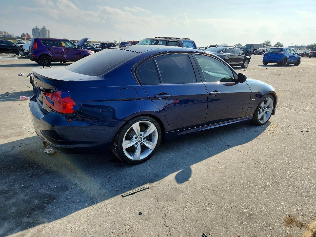 2011 BMW 3 SERIES